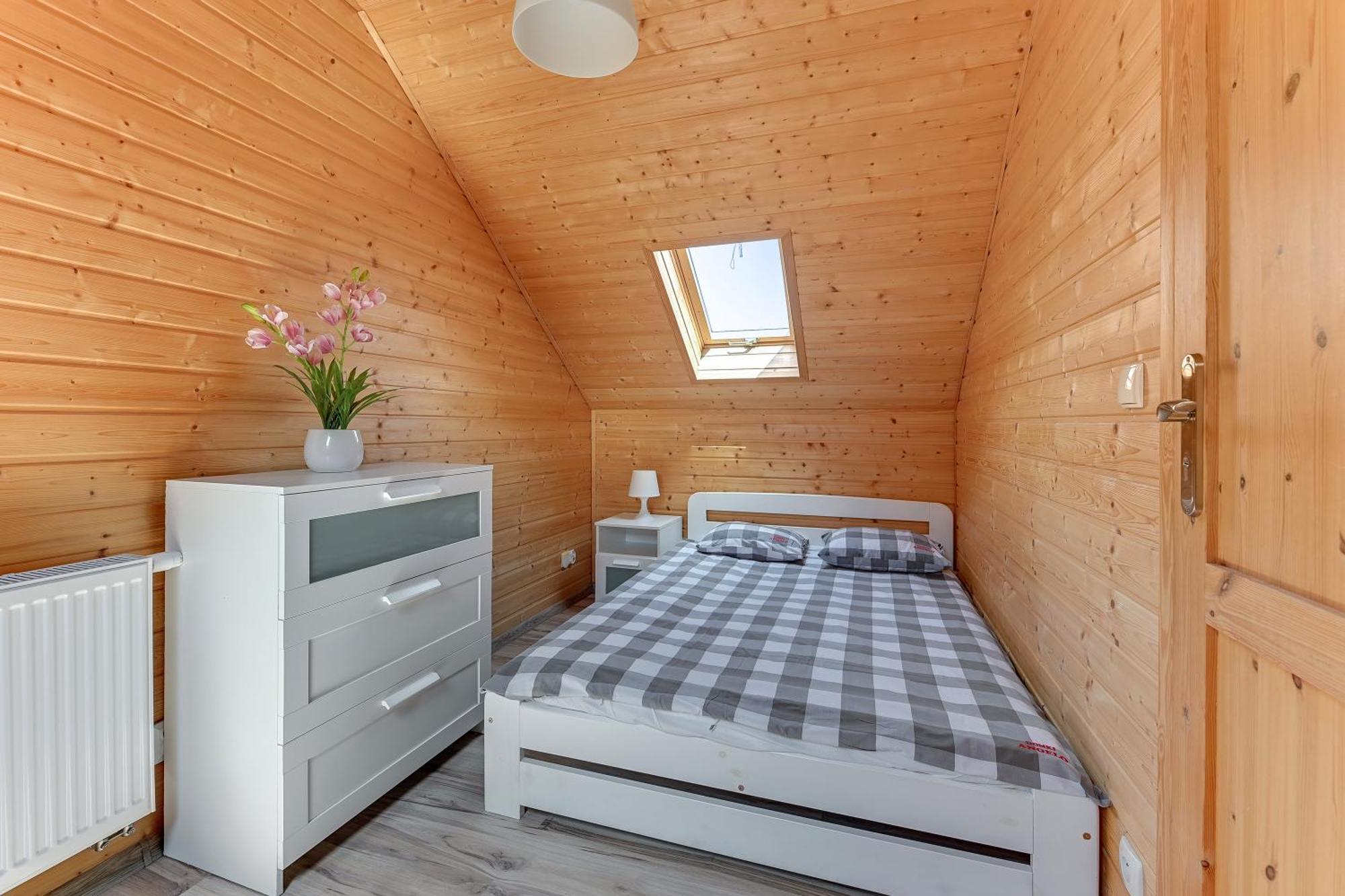 Domki I Pokoje Angelo Z Sauna I Jacuzzi- Karwia Exterior foto